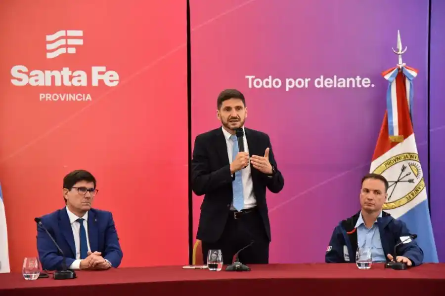 Maximiliano Pullaro presentó el Programa Abre Escuelas