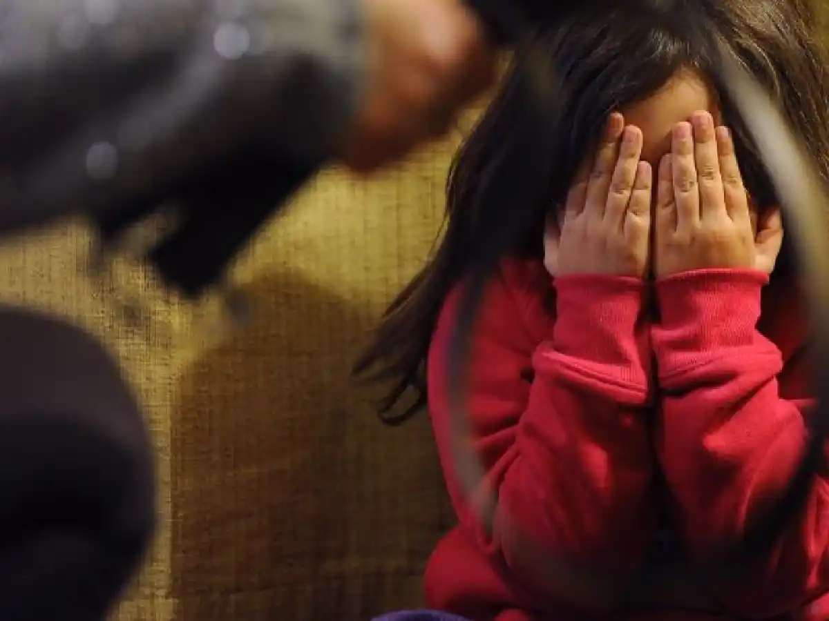 Japón estudia prohibir castigos físicos a niños 