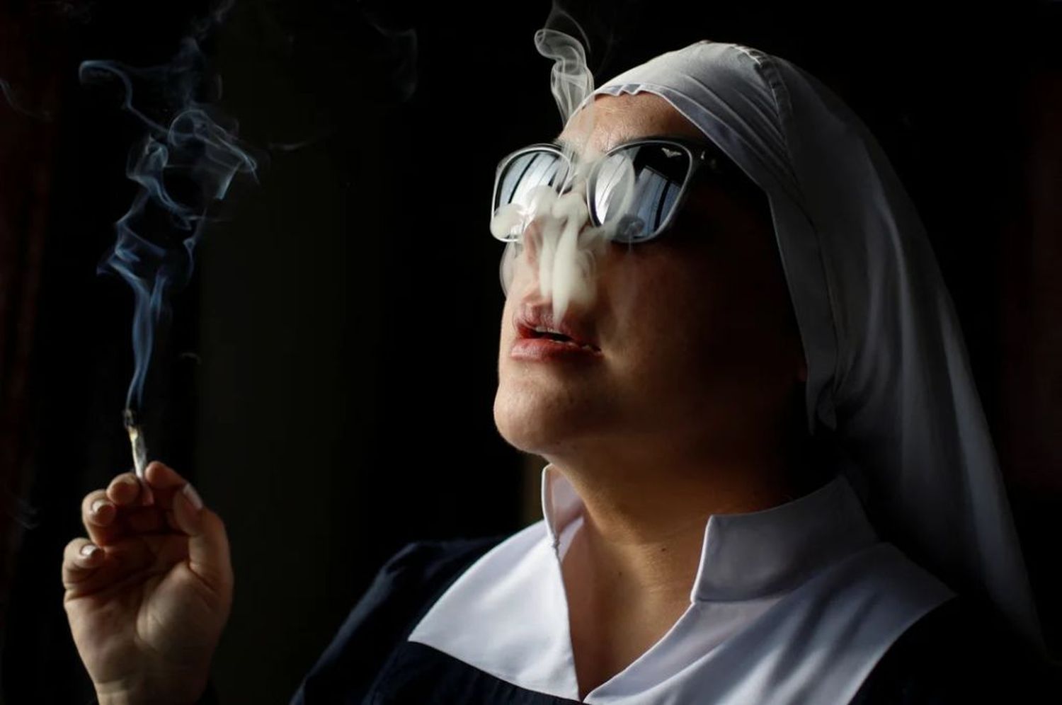 Mujeres vestidas de monjas