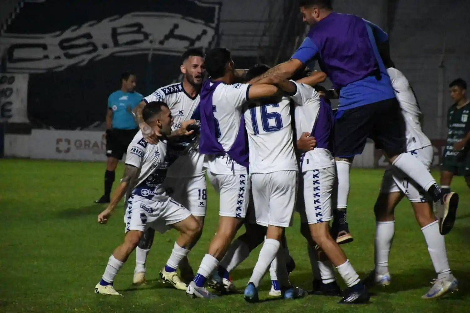 Ben Hur empató 1 a 1 en su debut como local en el Federal A