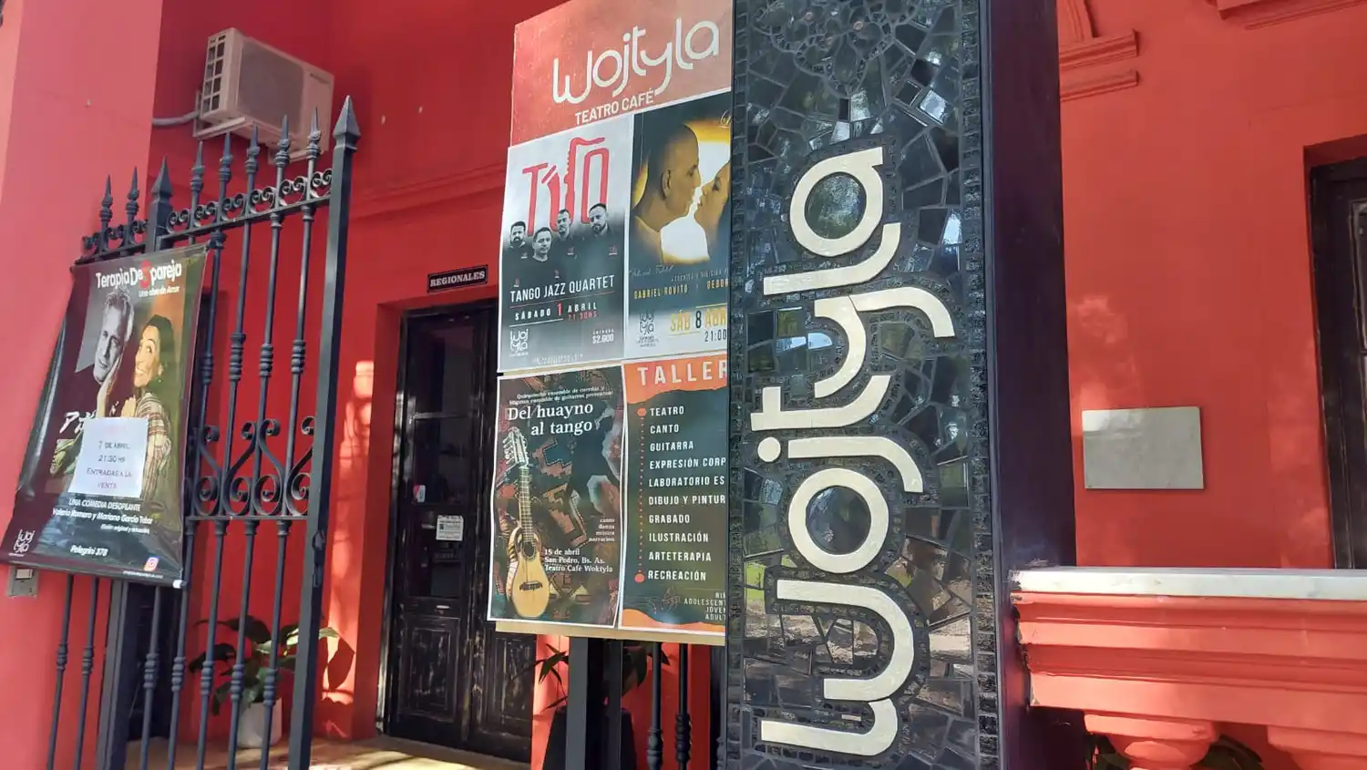 Teatro Café Wojtyla: la programación del mes de Semana Santa