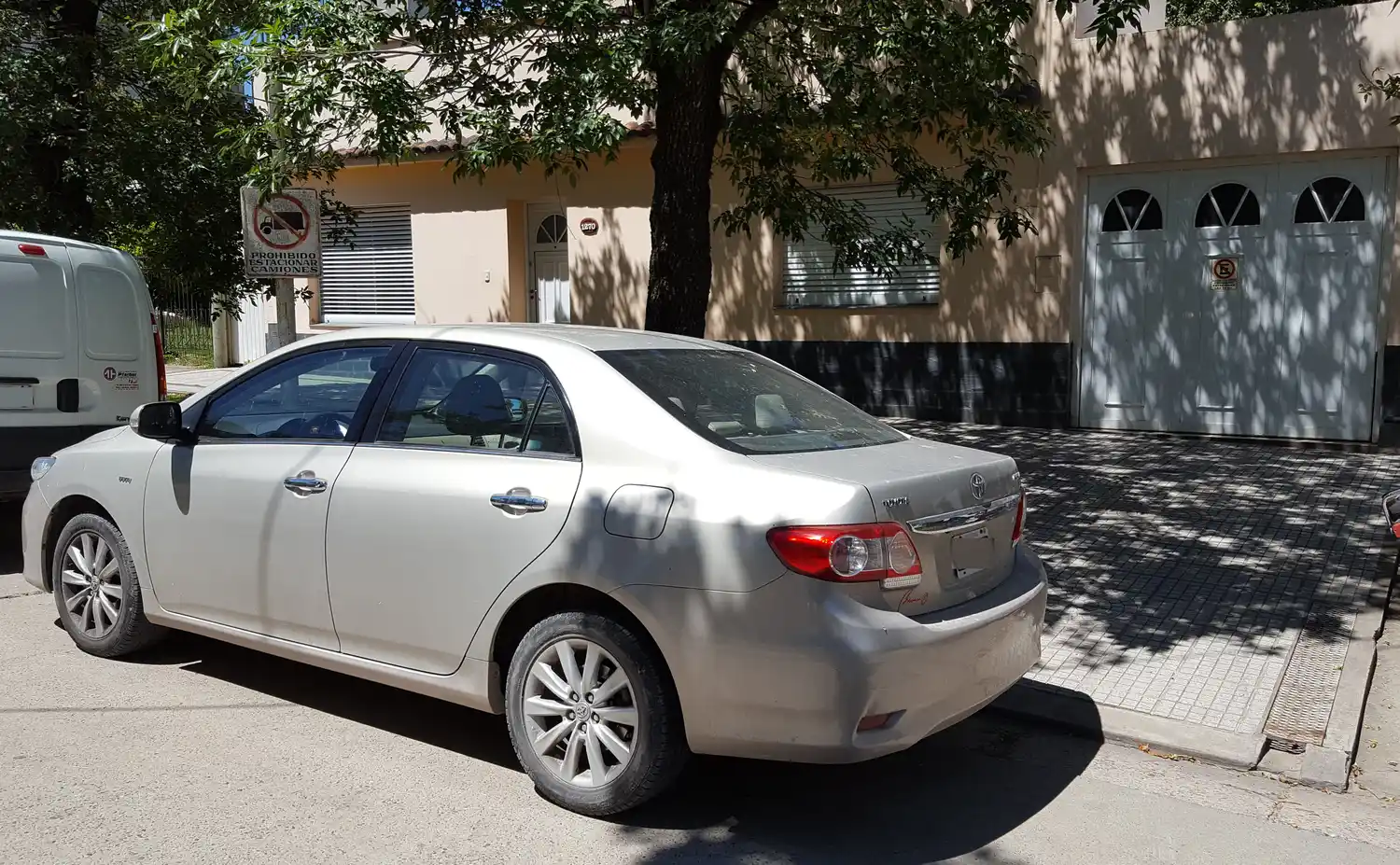 Los conductores no respetan las entradas de garage