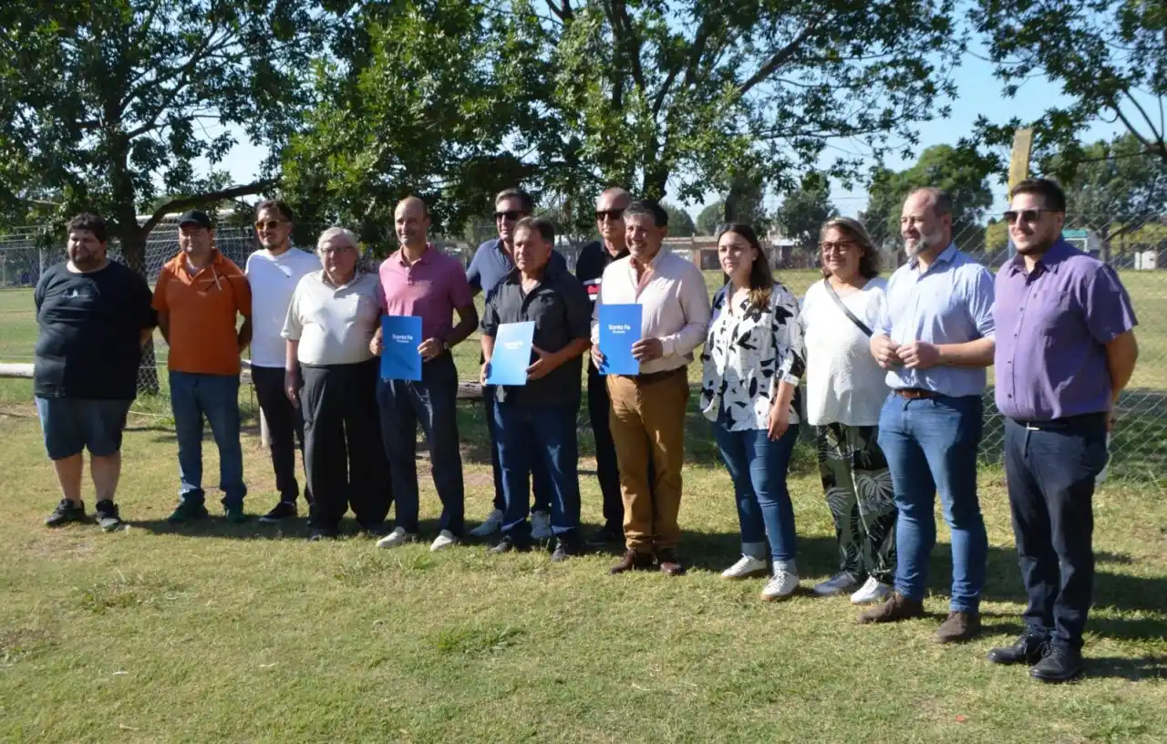 Firmat: convenios entre la Provincia y tres clubes para mejorar la iluminación