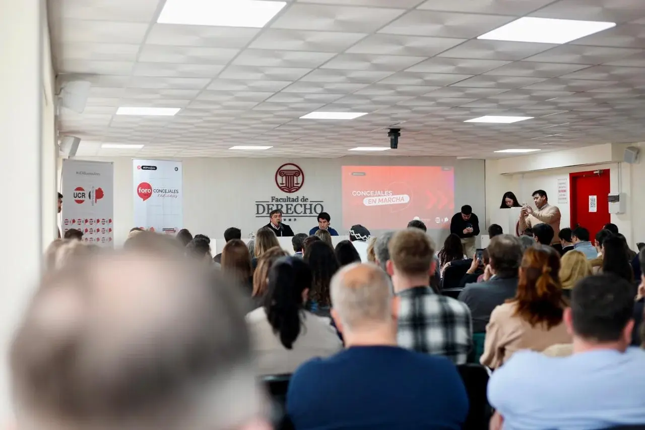 La UCR bonaerense se reorganiza de cara a 2027: creó un foro que reúne a 300 concejales de 100 municipios