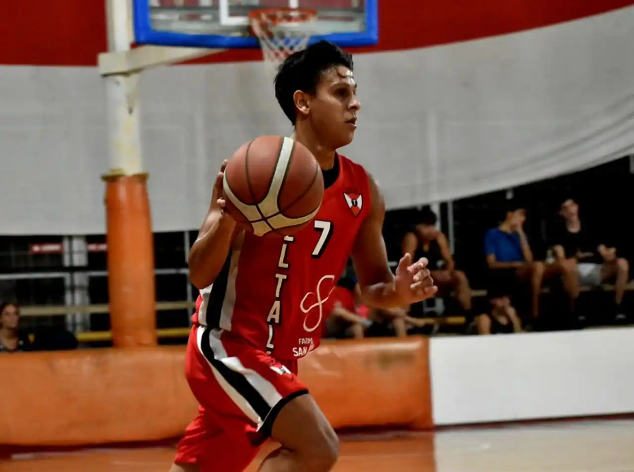 El Tala recibe a Santa Paula en el arranque de los cuartos de final.