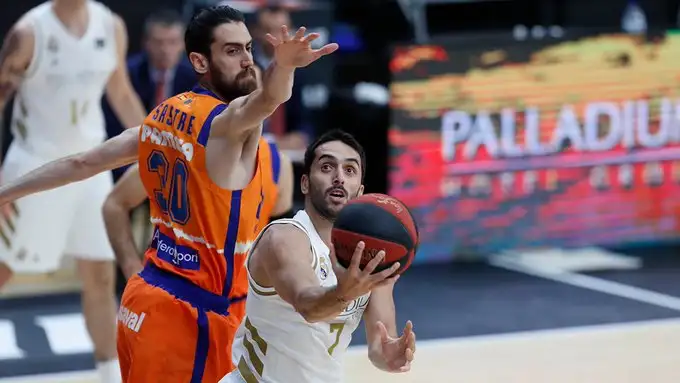 Campazzo, descollante  en el triunfo del Madrid