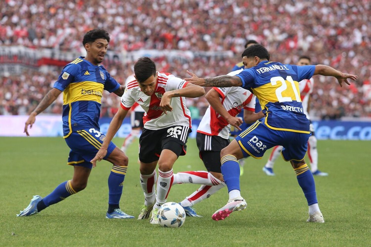 River y Boca empataron 1-1 en el último súper jugado en el Monumental.