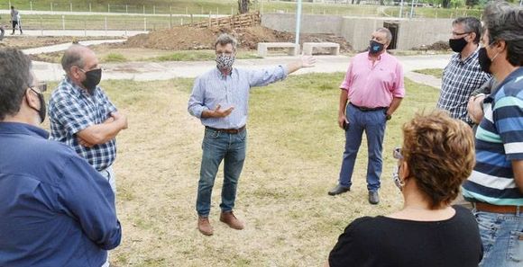Avanzan las obras integrales de  saneamiento del arroyo Manzores