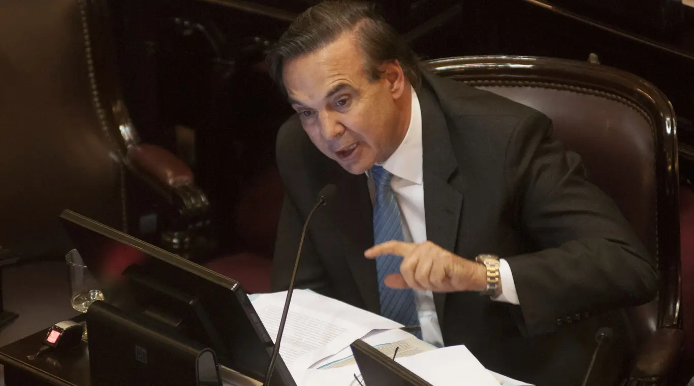 Pichetto criticó la ausencia de "veedores de la Justicia" en los allanamientos a Cristina