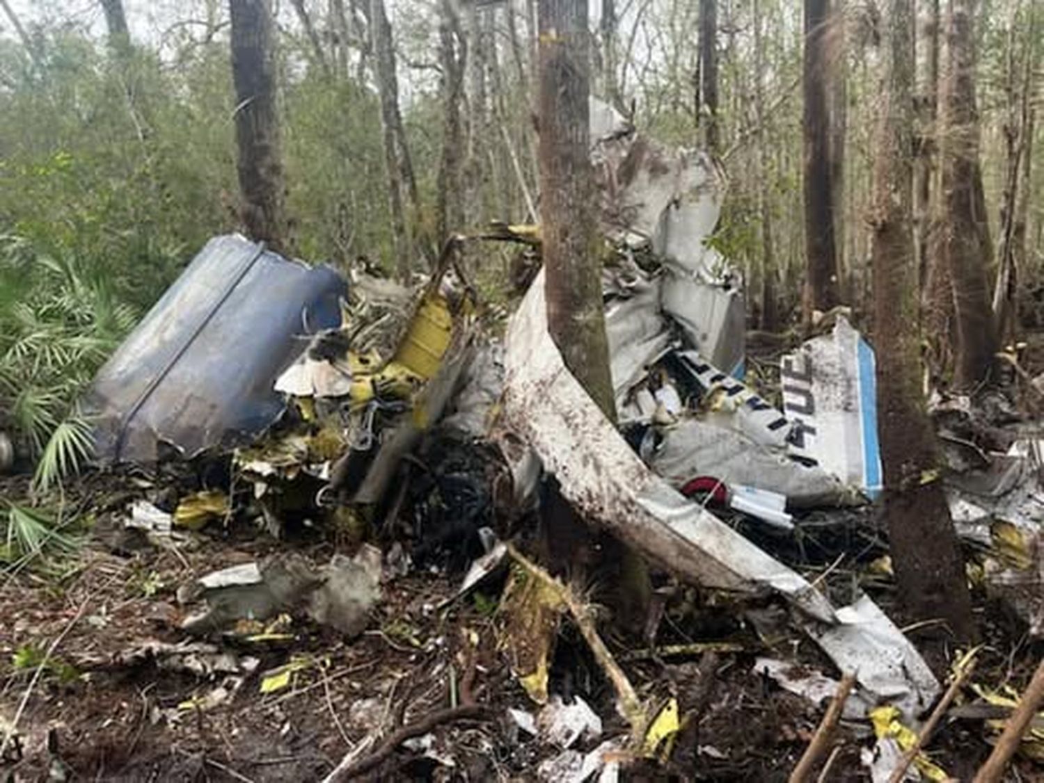 Encuentran destrozado en Florida al avión de paracaidismo desaparecido