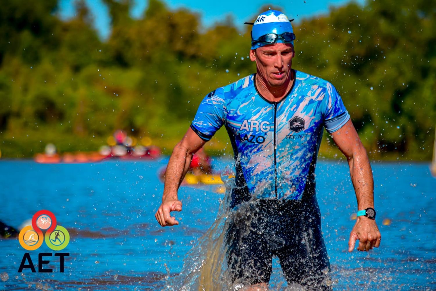 José Luis Lazo participó en el Coronación de triatlón en Victoria y clasificó para el Argentino a disputarse en San Fe.