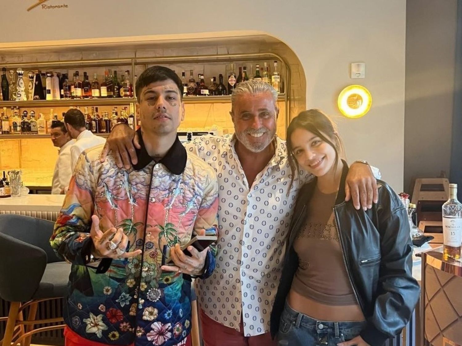 Duki y Emilia Mernes Disfrutan Juntos en Miami