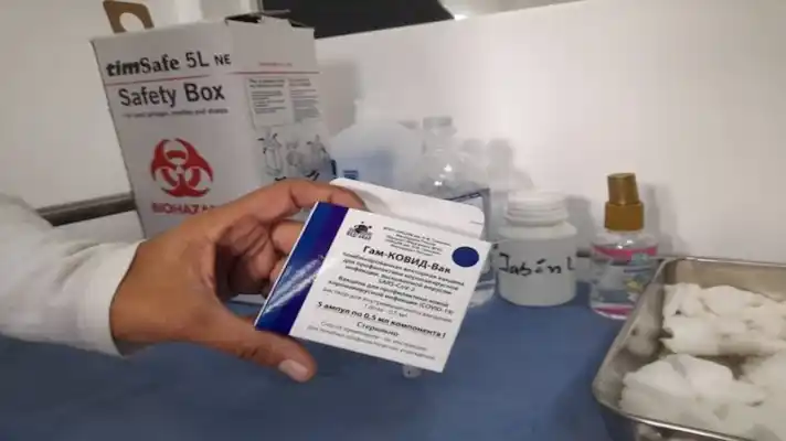 A PREPARAR EL BRAZO: arranca la jornada de  vacunación contra la COVID-19 en 360 centros centinelas