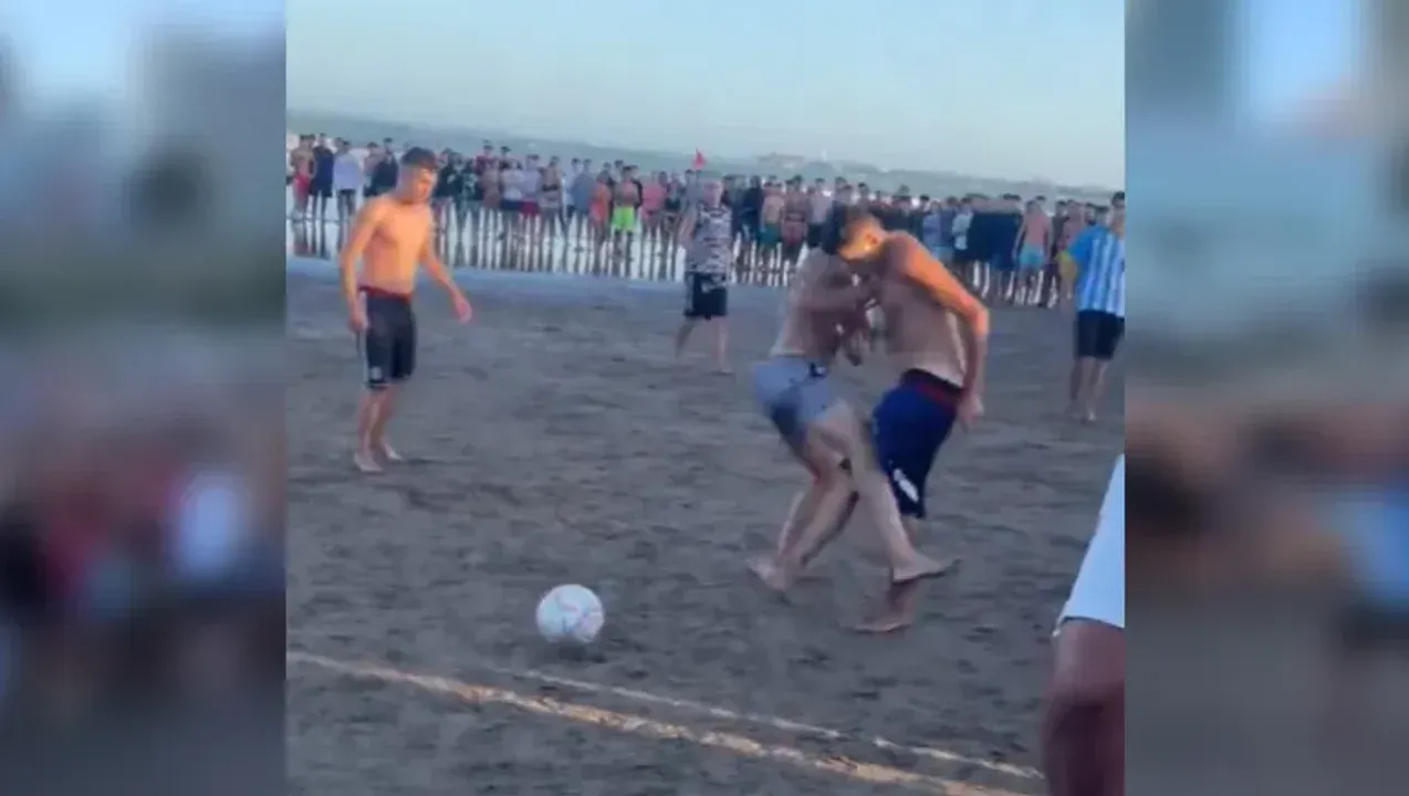 Un picadito de fútbol en Mar del Plata terminó en una batalla campal (Video)
