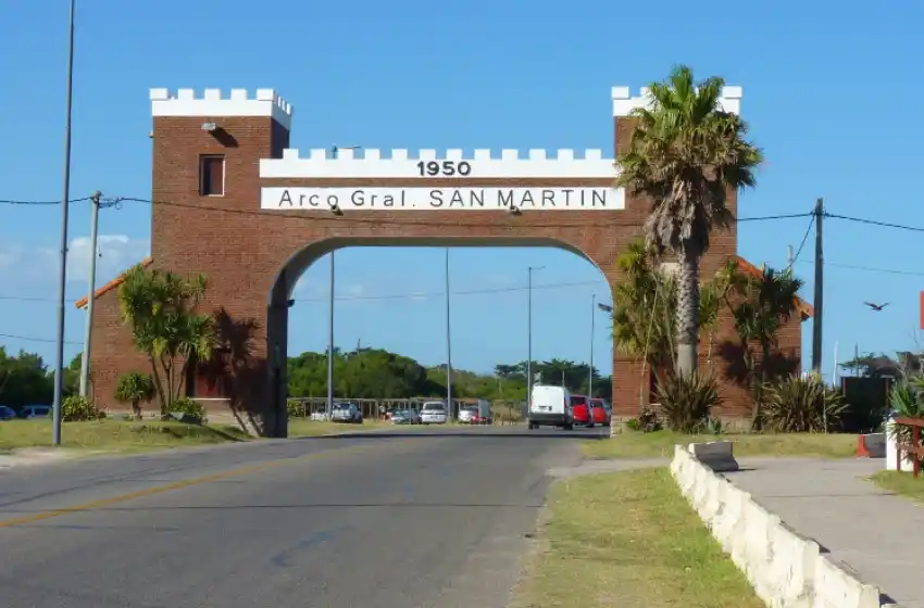 En Miramar buscan a tres delincuentes que le sustrajeron más de $100 mil a una pareja