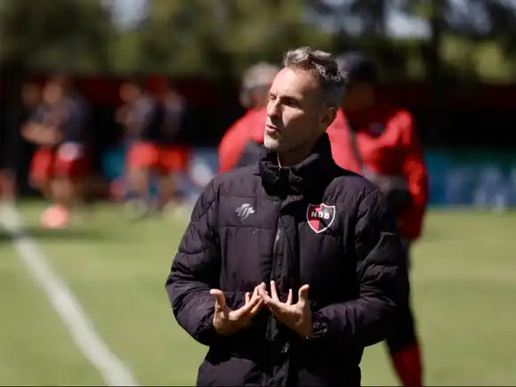 Bernardi y su segundo ciclo como DT de Newell's: "No soy la misma persona que tuvo el primer paso"