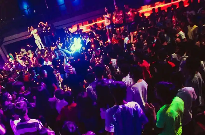 VIP en los boliches: «Tener una persona que diga vos entrás o vos no es indigno»