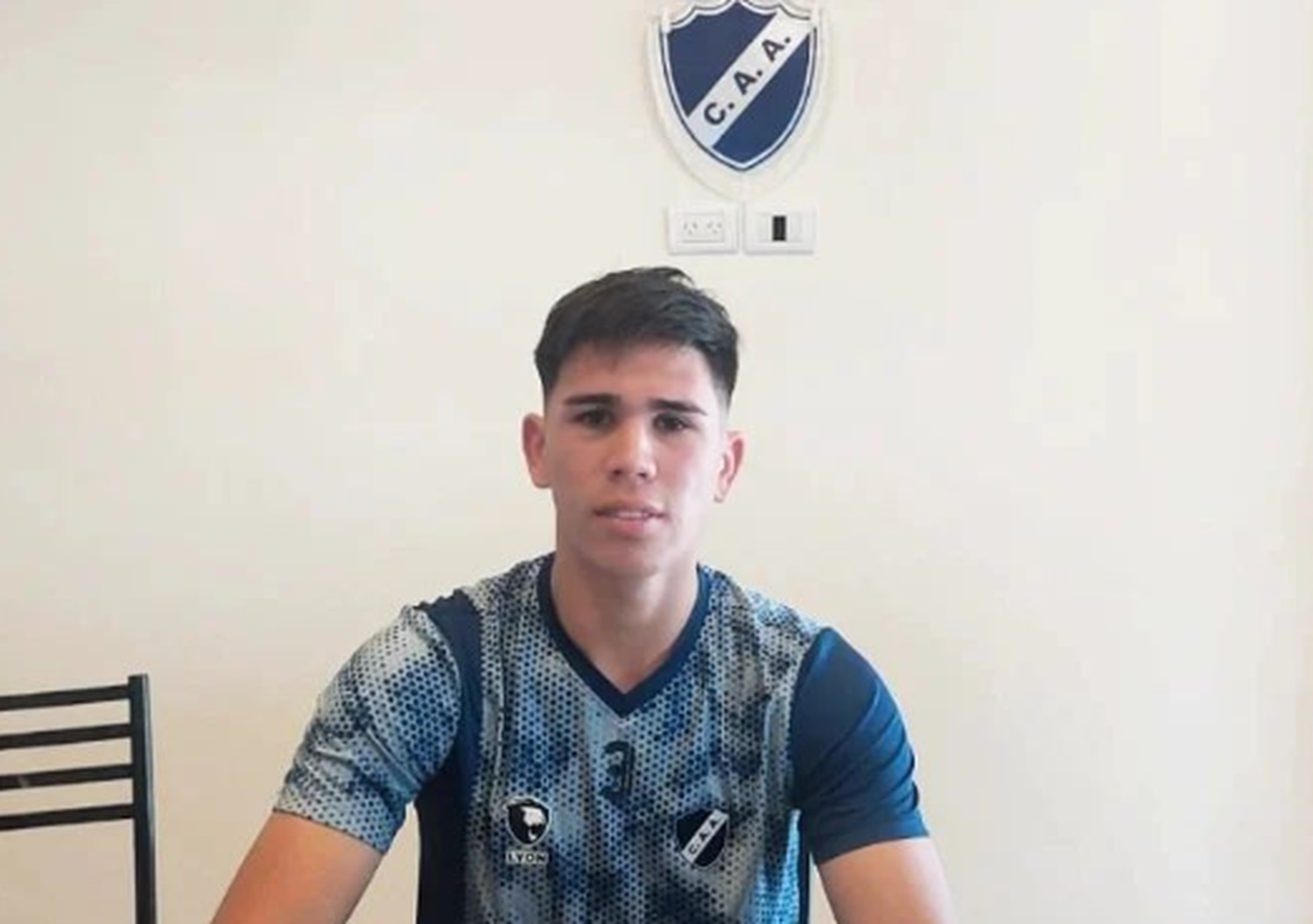 Lucas Monzón es la primera incorporación de Alvarado