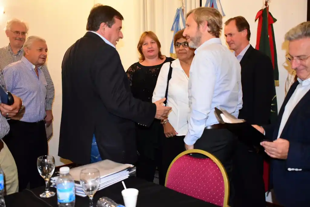 Frigerio se reunió con intendentes del PJ: Martín Piaggio estuvo ausente