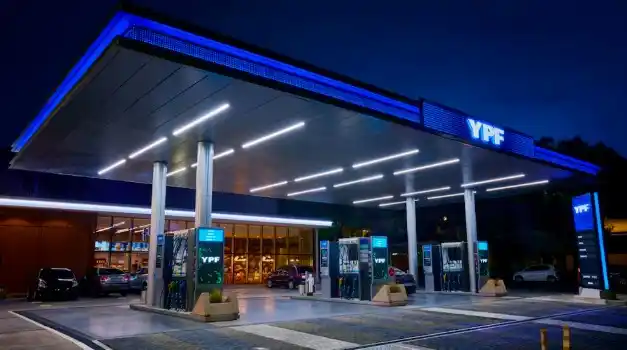 El nuevo sistema de autoservicio nocturno permitirá a YPF reducir costos y ofrecer descuentos en los combustibles durante la madrugada