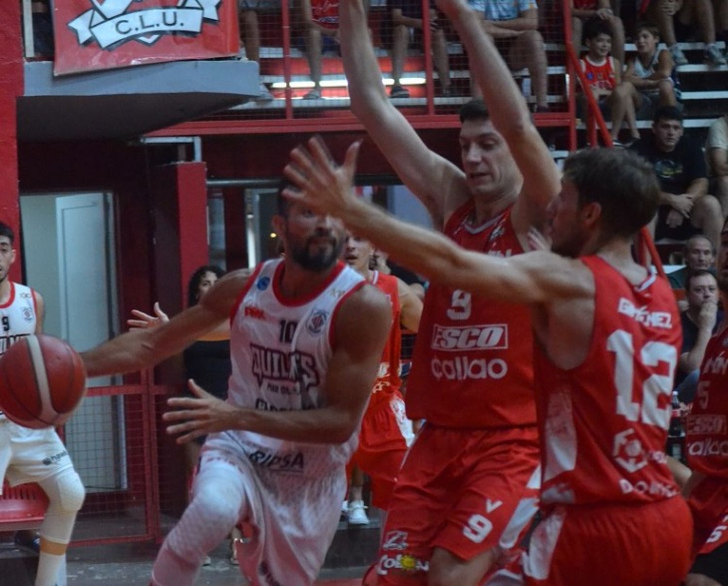 Con 4 puntos de Acuña, La Unión ganó de local