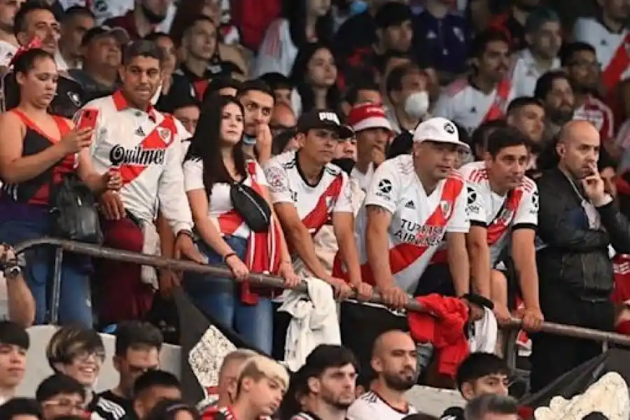 River podrá llevar hinchas a Córdoba