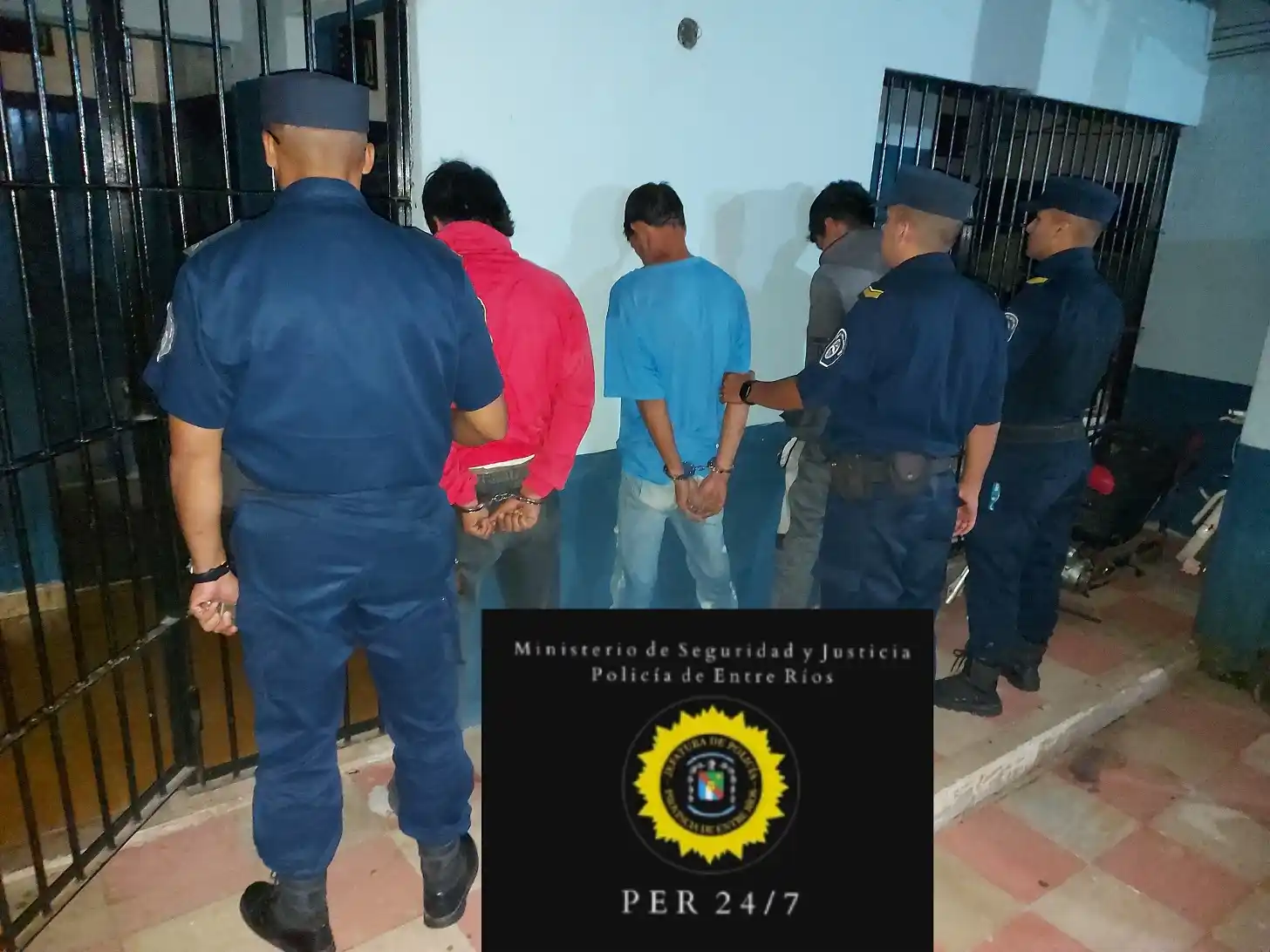Tres individuos fueron detenidos por la Policía tras robo durante la madrugada