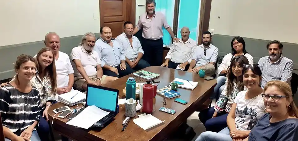 Suipacha: Federico congeló su sueldo, el de sus funcionarios y acordó aumento para municipales