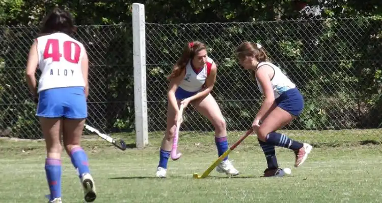 Hockey: Exitosa jornada del torneo de Ased en Náutico