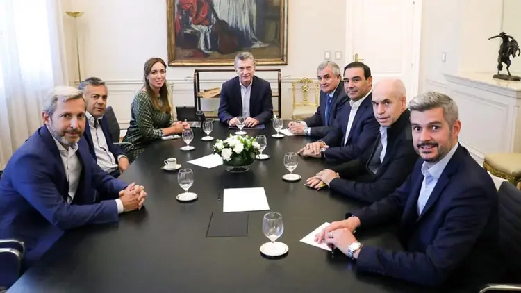 El oficialismo cierra las listas