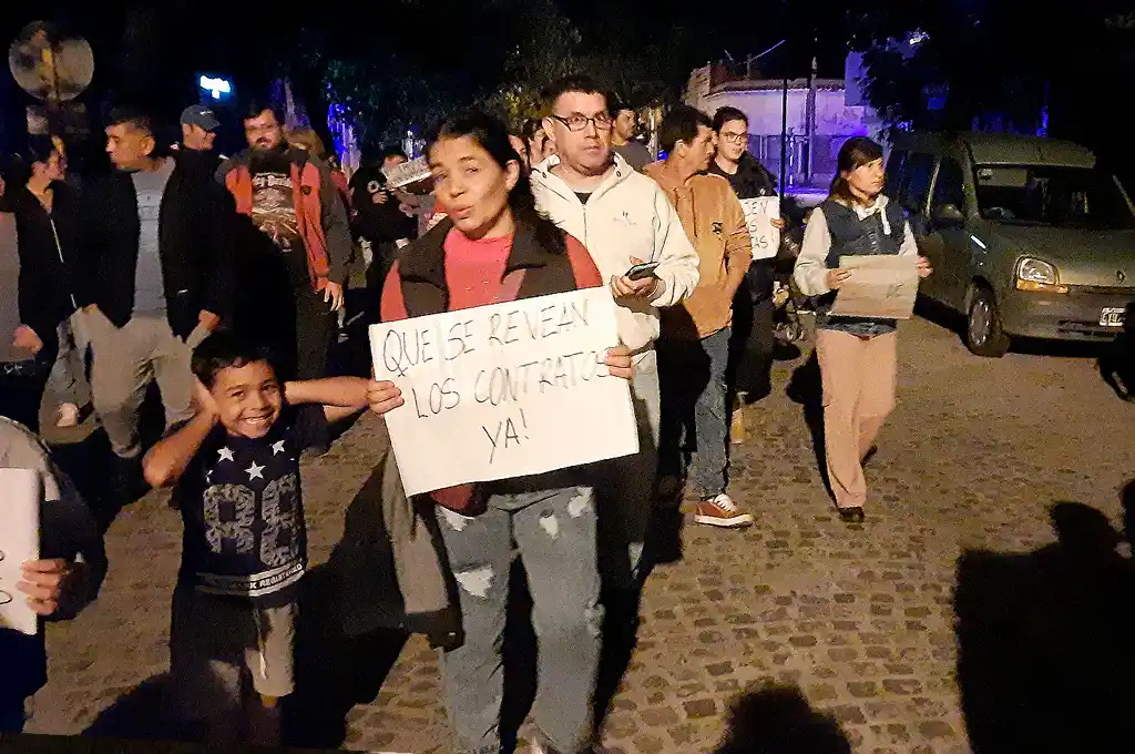 Rodríguez Martín vecinos manifestación marcha cartel 315 lotes barrio 42 aumento cuota instituto municipal de la vivienda imv - 4