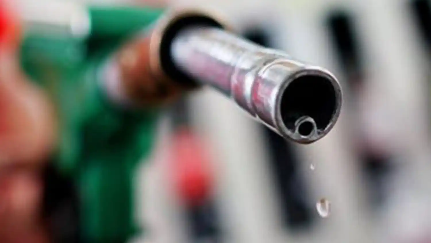 Mientras continúan las negociaciones quedaría en suspenso el aumento de naftas