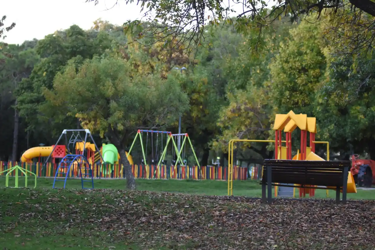 Golpearon a un adolcesnte para robarle en la zona del Parque de la Locomotora