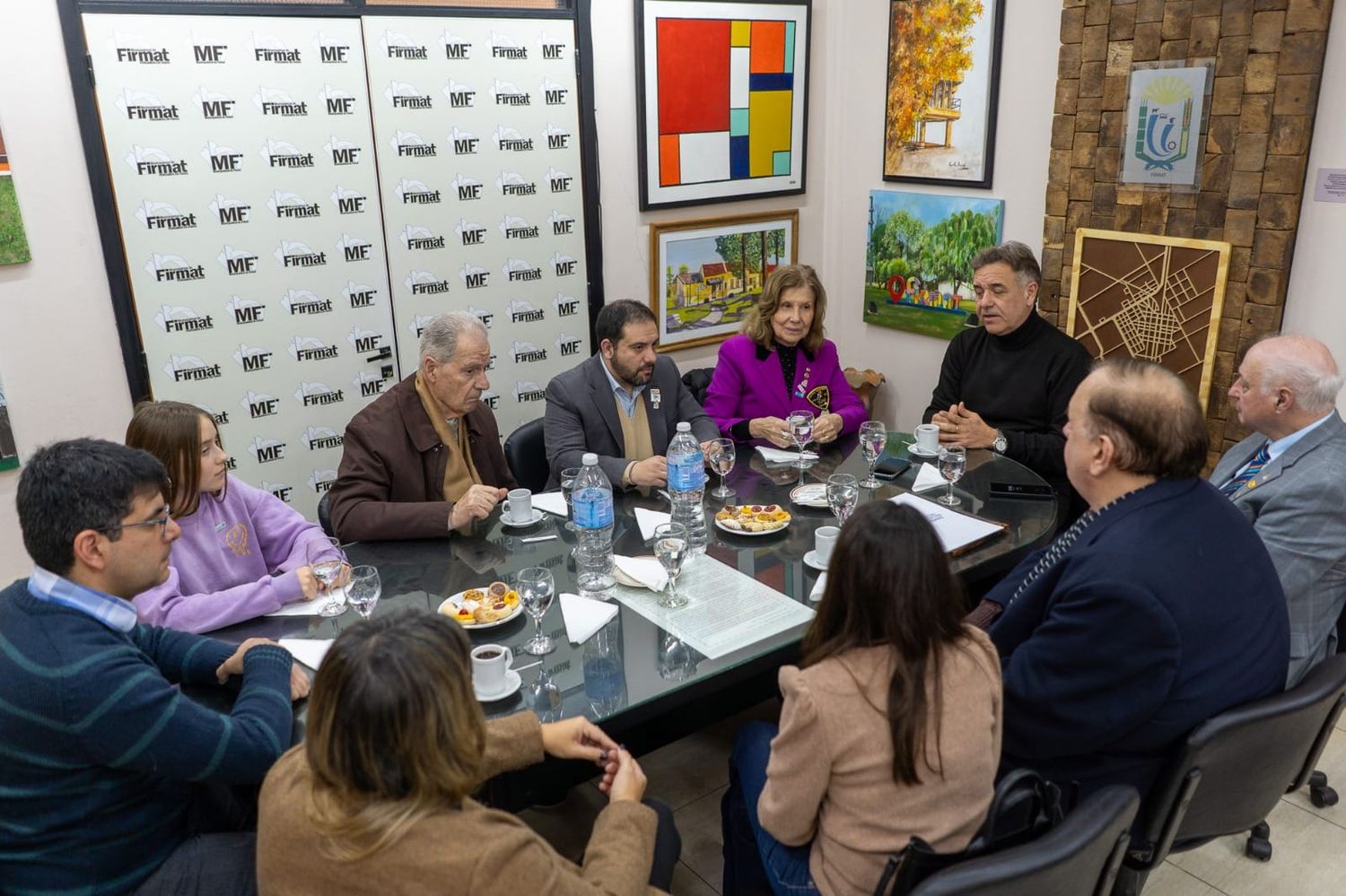 El intendente junto a la gobernadora del Rotary y autoridades locales.