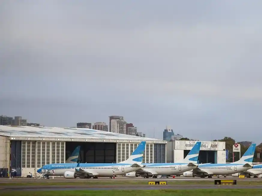 Controladores aéreos mantienen un cronograma de medidas que afecta a la aviación de carga.