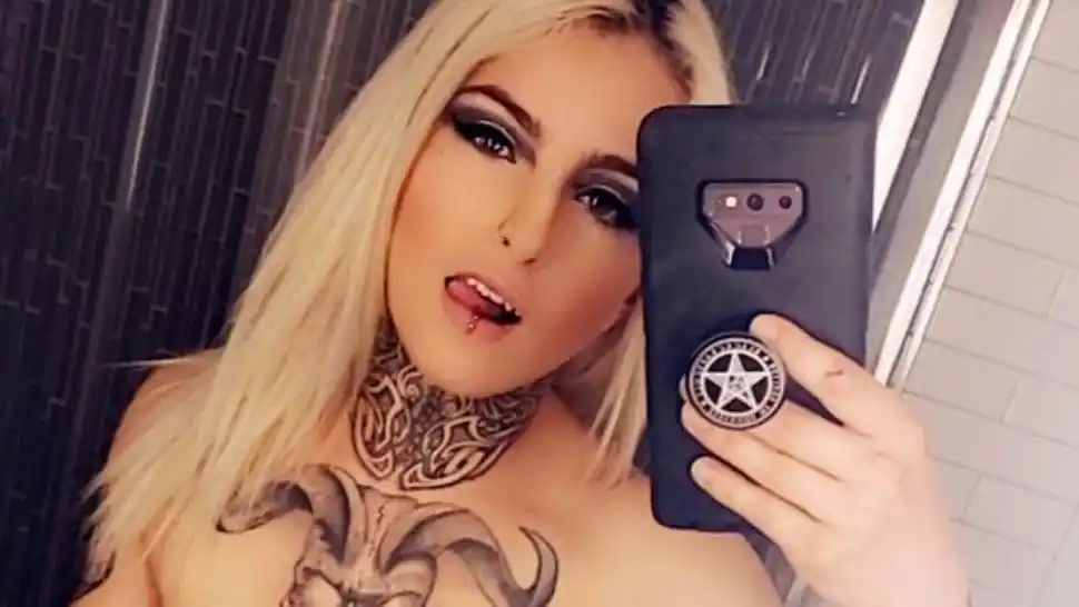 Una actriz porno acabó noqueada en su debut en las artes marciales mixtas