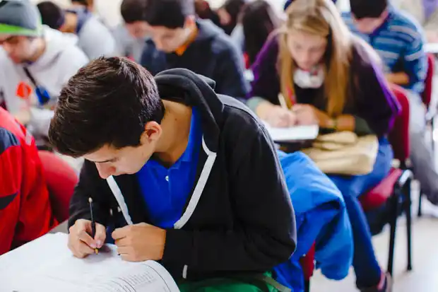 Doce jóvenes becados en casas estudiantiles de Tandil y Mar del Plata
