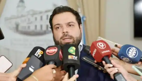 Troncoso indicó que analizan pagar un “plus” a docentes que no falten a trabajar