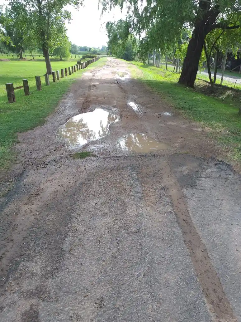 Paseo Público II: queja por los “tremendos pozos”