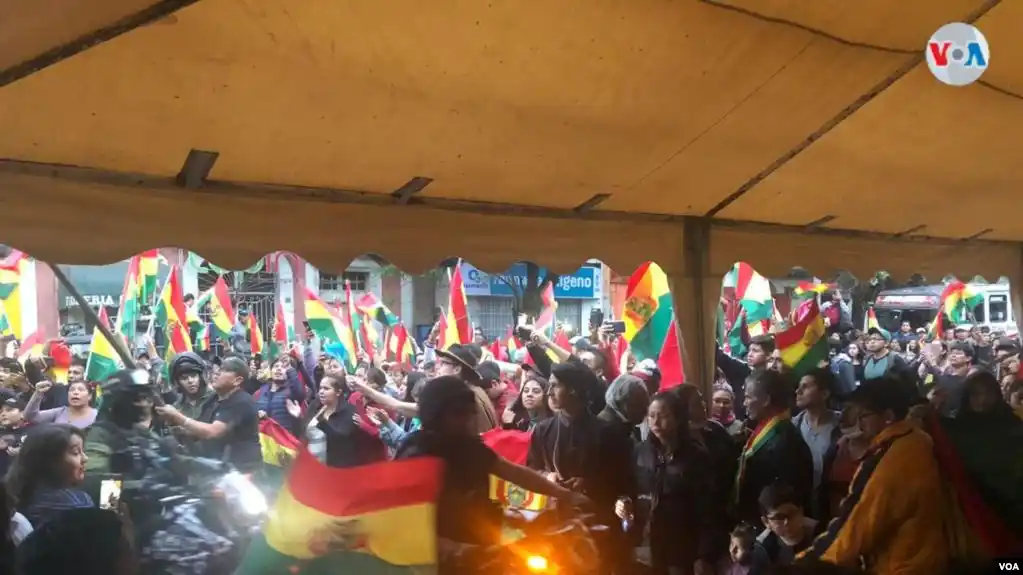 ¿Cuáles son los factores en Bolivia que llevaron a la renuncia de Evo Morales?