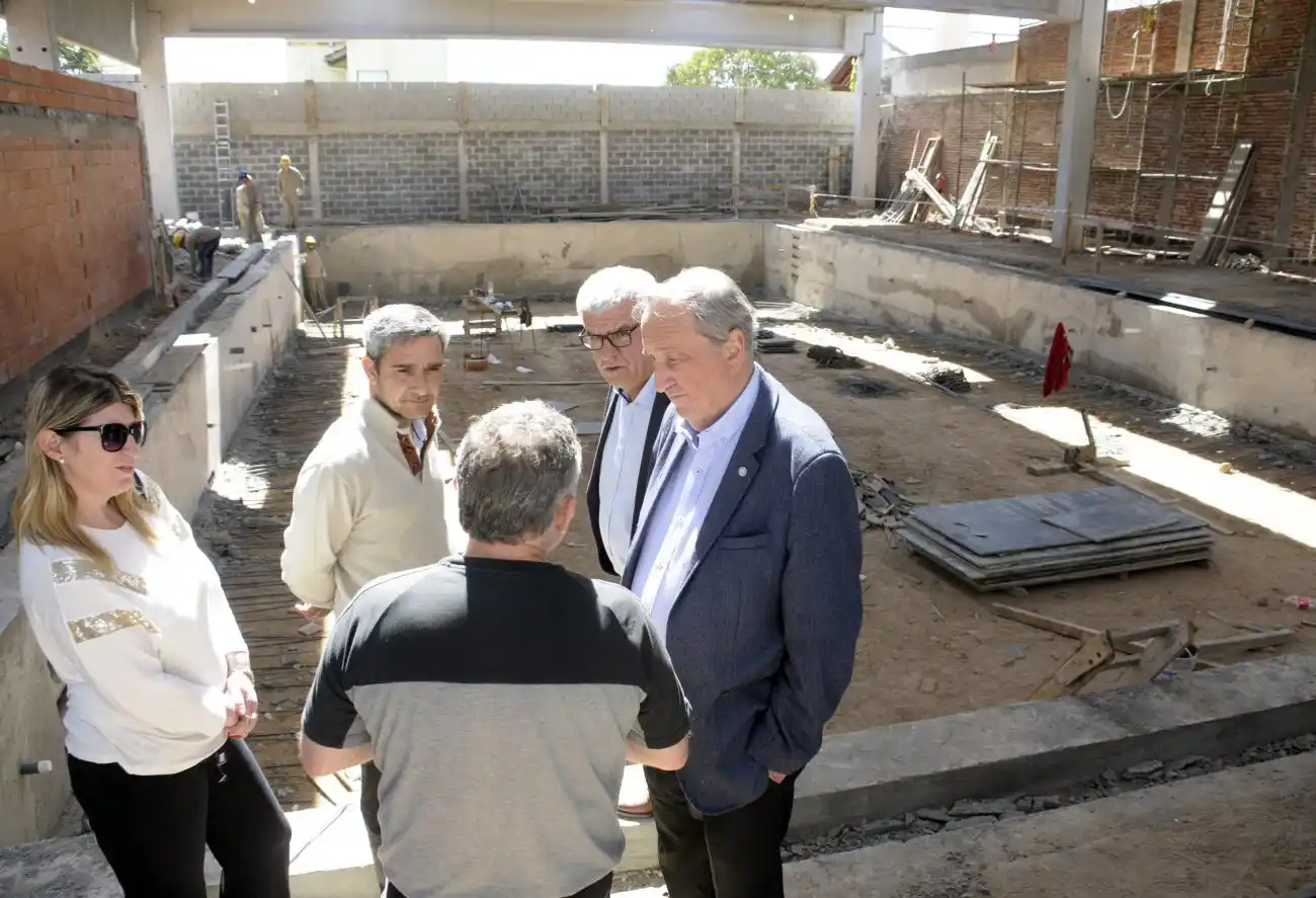 El Municipio lamentó que la oposición "use con fines electorales" las piletas cubiertas e "instale mentiras"