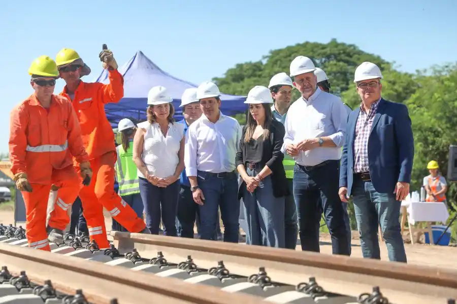 El gobernador recorrió las obras del circunvalar Santa Fe