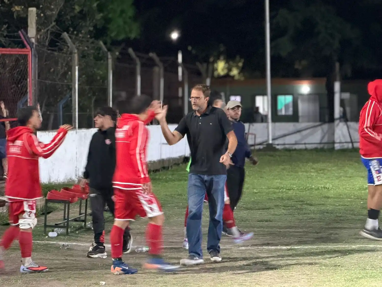 "El Rojo" de Agustín Díaz recibe a Paraná de San Nicolás. Foto: La Opinión.