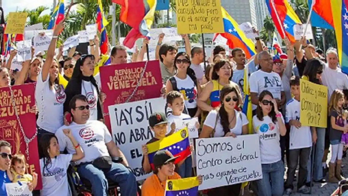 EL CNE PUEDE abrir centros de votación fuera de los consulados ¿Lo hará?