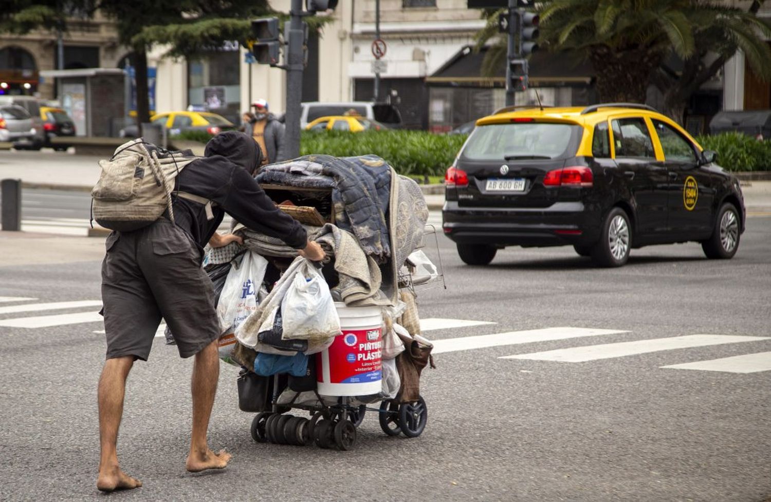 La pobreza alcanzó casi el 49 % en abril, según la Universidad Di Tella