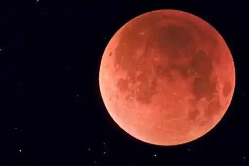 Los argentinos podrán observar el eclipse de la "Superluna Roja"