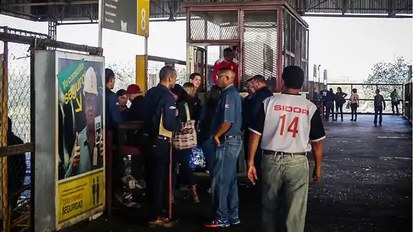 CRISIS AL MÁXIMO: trabajadores paralizan Sidor en protesta por bajos salarios