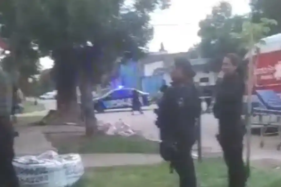 Dramático episodio: atacó a su hermano con una cuchilla y se amotinó en una casa