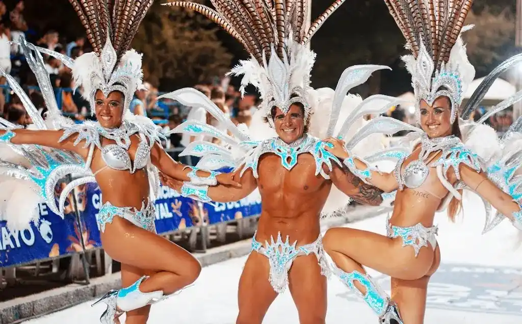 Comenzaron los carnavales en la Provincia