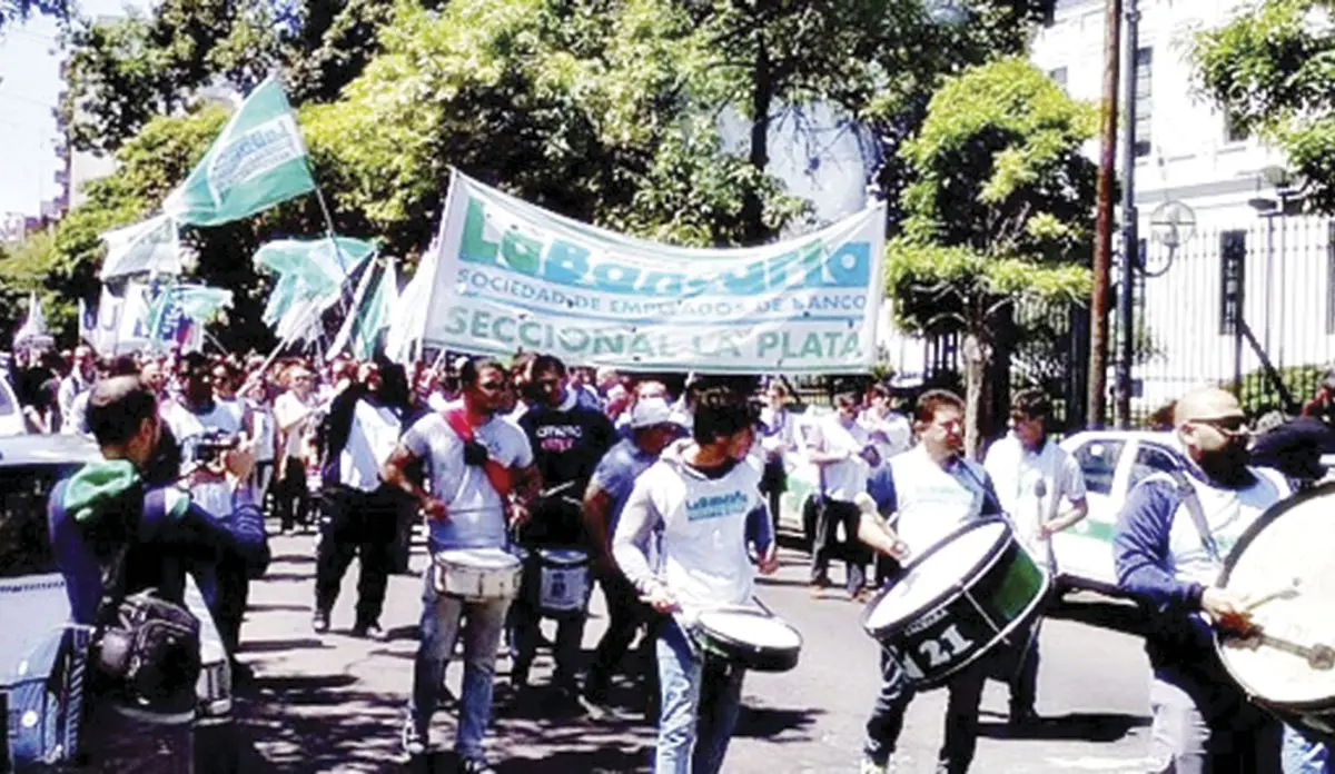 Paro de la Bancaria por 48 horas contra el ajuste de Vidal